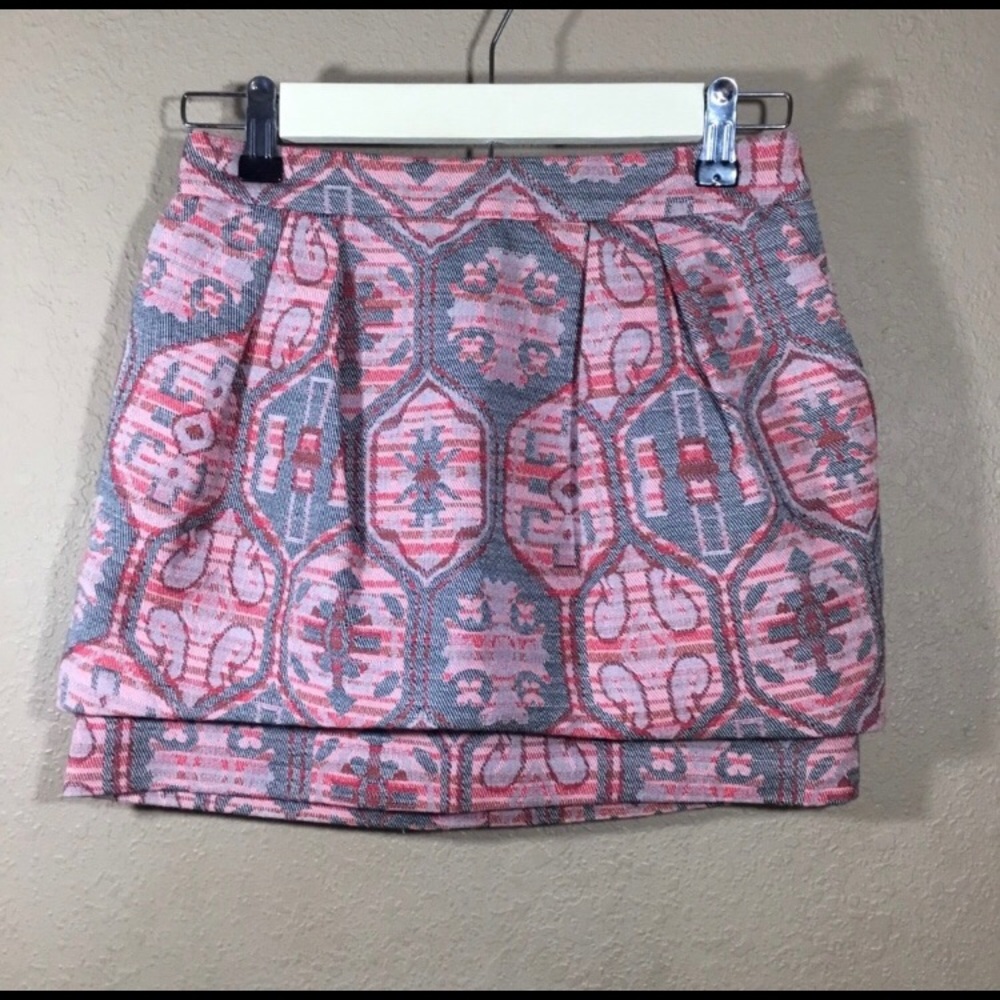 Amazing Anthro Aztec print skirt!👗👠
